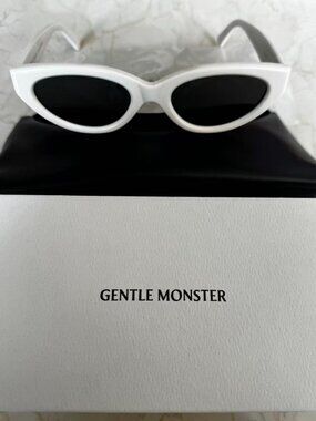 Maison Margiela x Gentle Monster MM108 White Cat Eye Sunglasses Slim Oval Frame